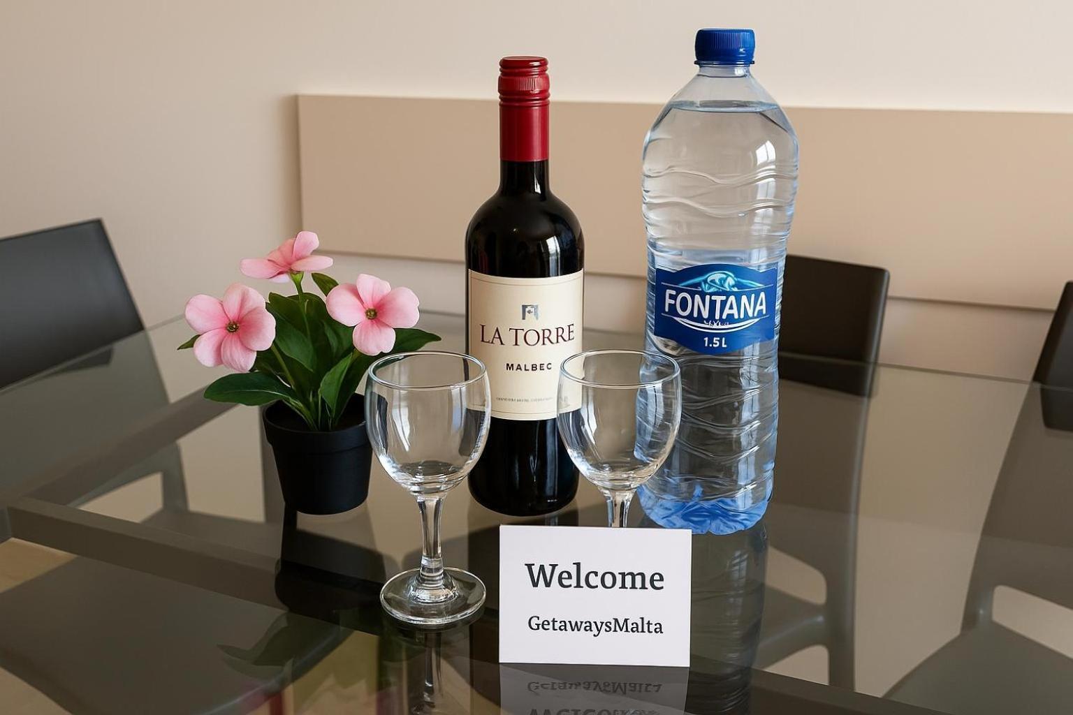Bayview 2 Bedroom Seaview Apartment With Large Terrace With Panoramic Views - By Getawaysmalta St. Paul's Bay Luaran gambar